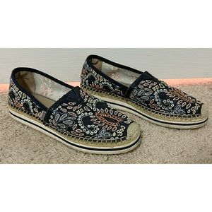 Joy & Mario Slip On Embroidered Slip On Espadrilles Size 6.5